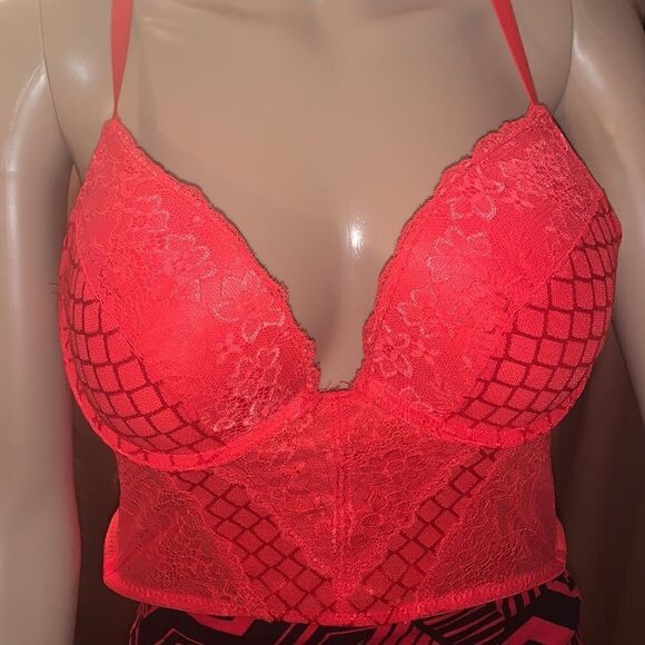 Red Bustier Corset Top - Picture 3 of 6